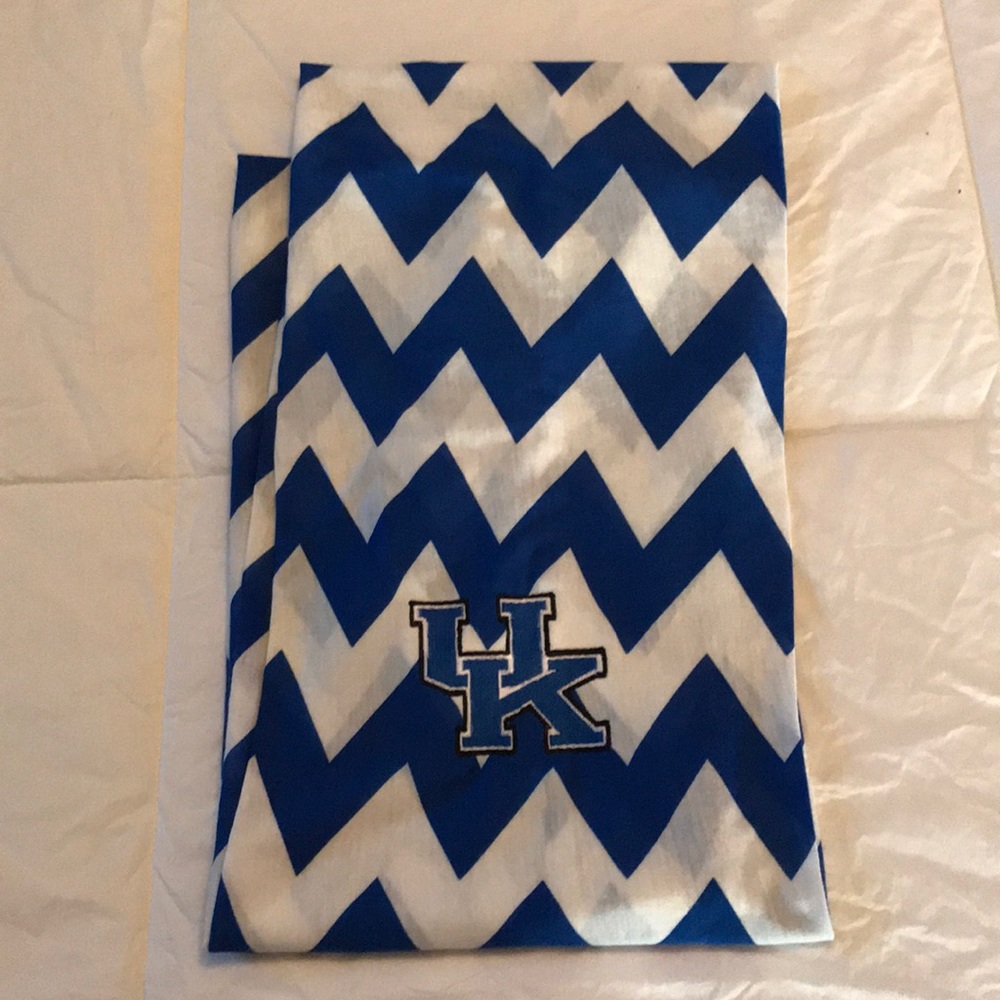 University of Kentucky Infinity Scarf